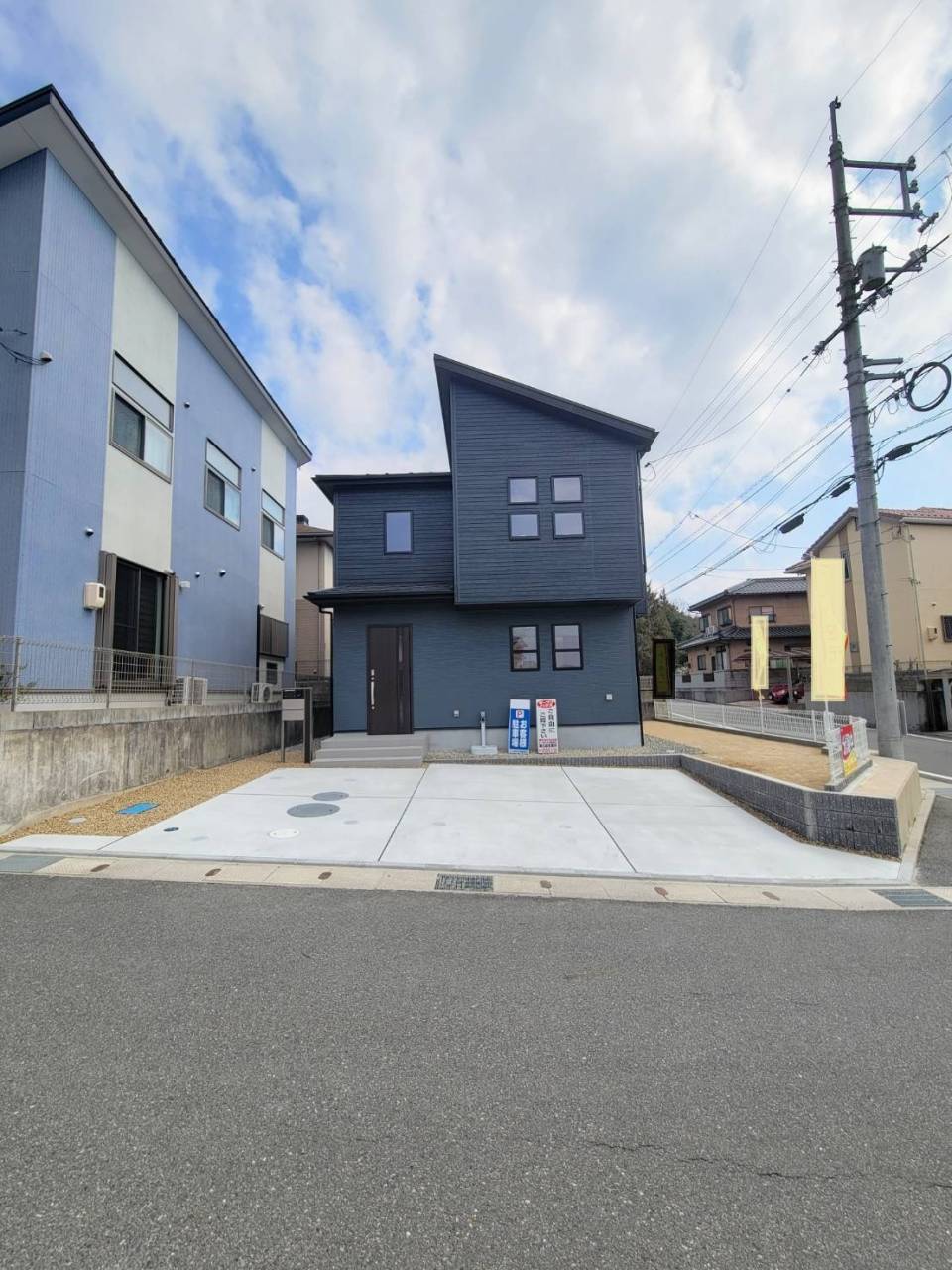 ブルーミングガーデン東広島市八本松南4丁目　NO.1