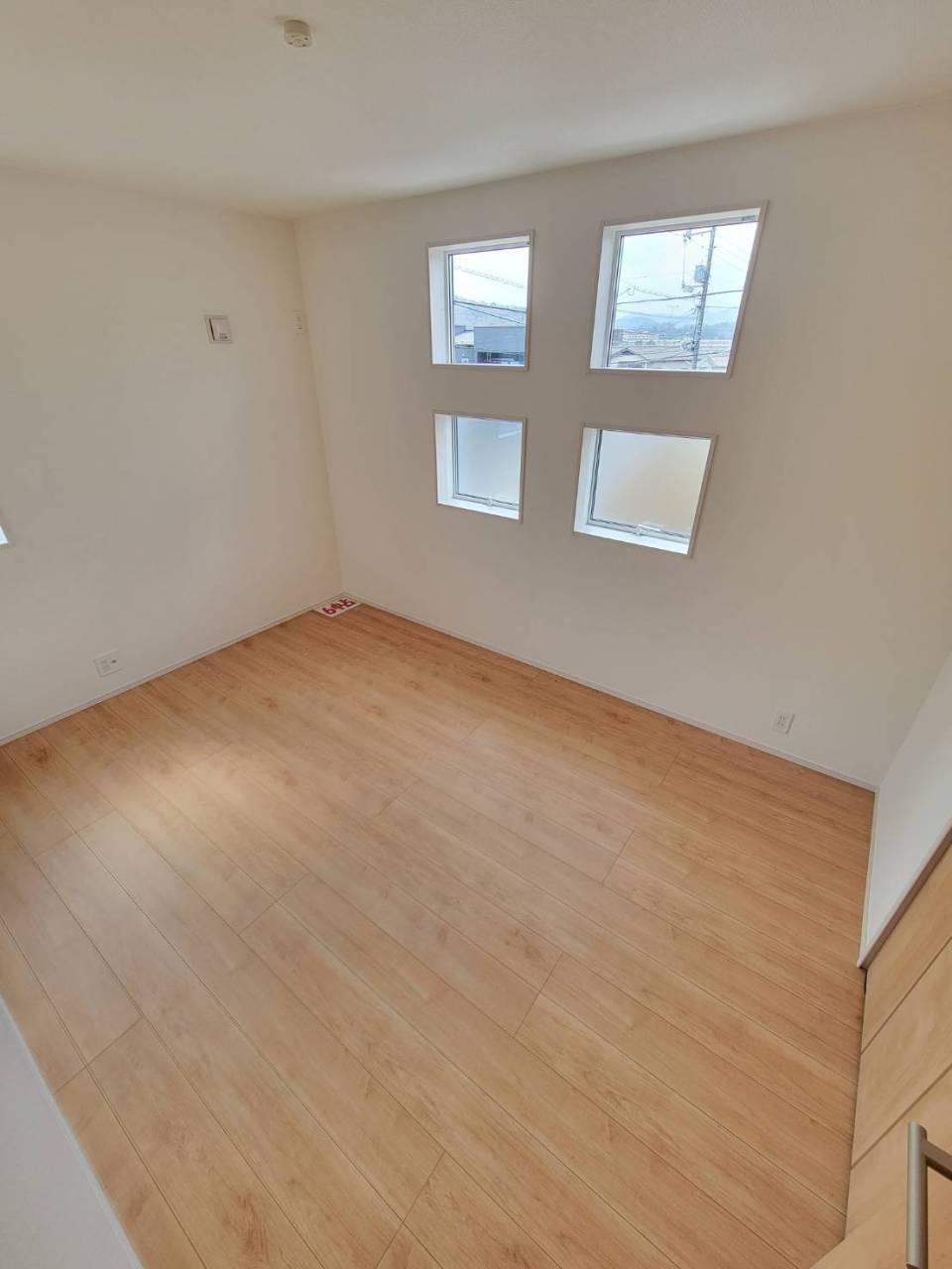 ブルーミングガーデン東広島市八本松南4丁目　NO.1