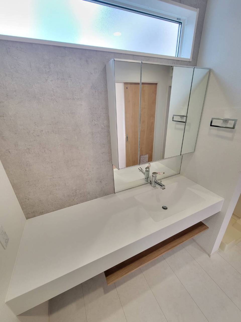 ブルーミングガーデン東広島市八本松南4丁目　NO.1